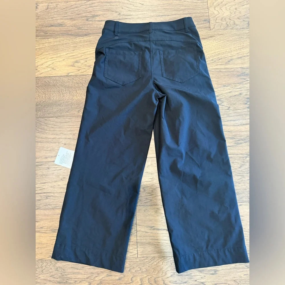 Lululemon City Sleek Wide Leg Crop